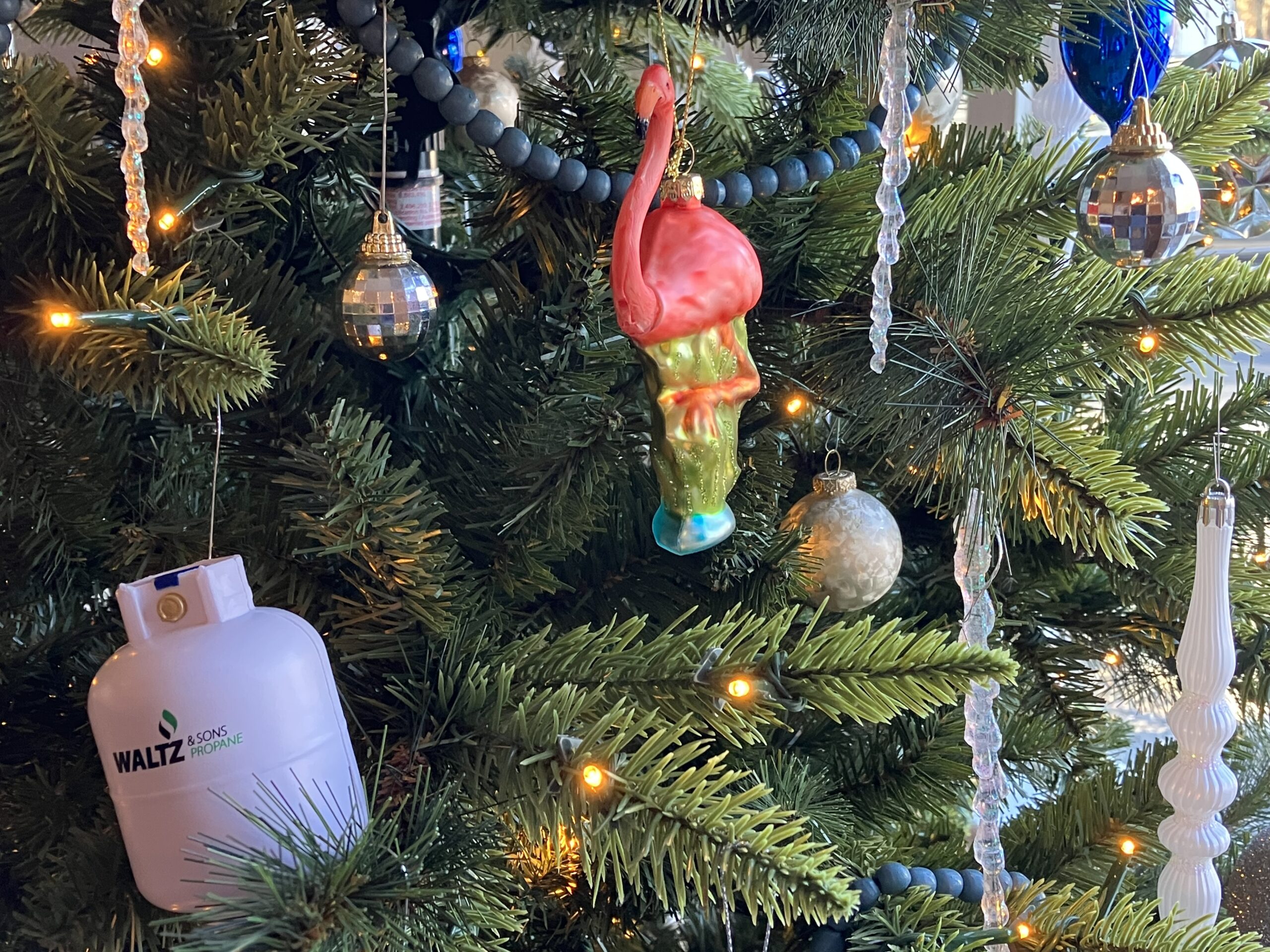 oil tank ornament, christmas tree 